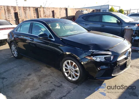 2019 Mercedes-Benz A 220 z USA, uszkodzony, nr VIN WDD3G4EB5KW002004